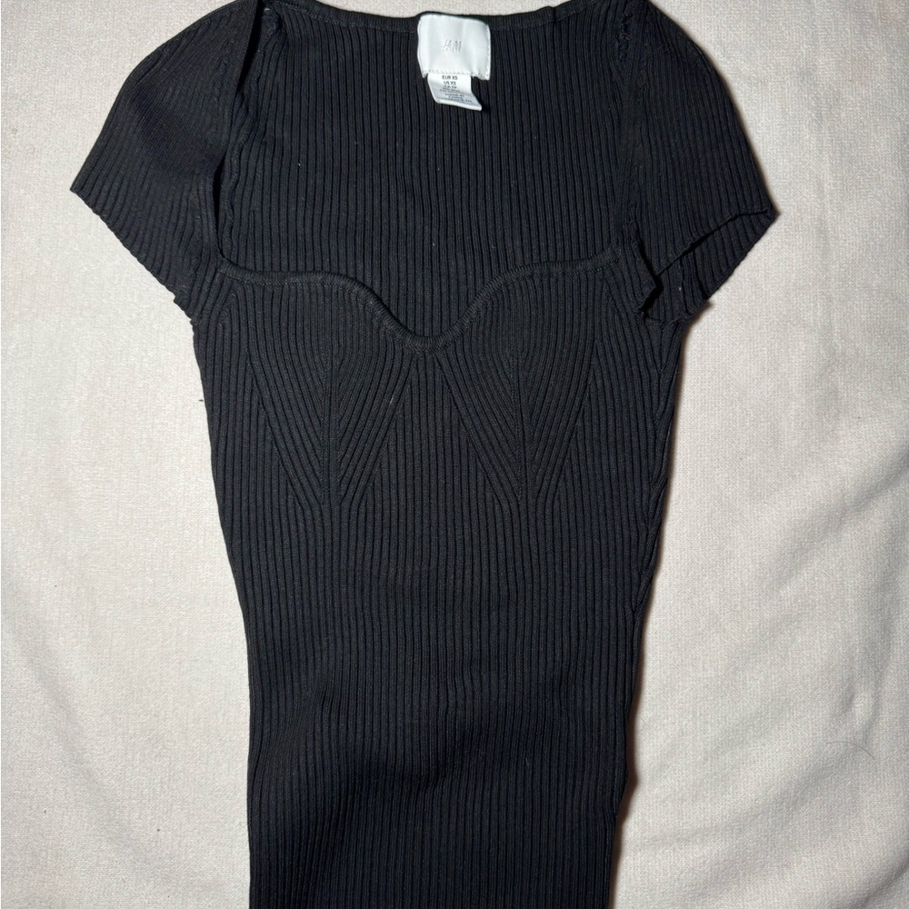 H&M Elegant Black Ribbed Women's Top